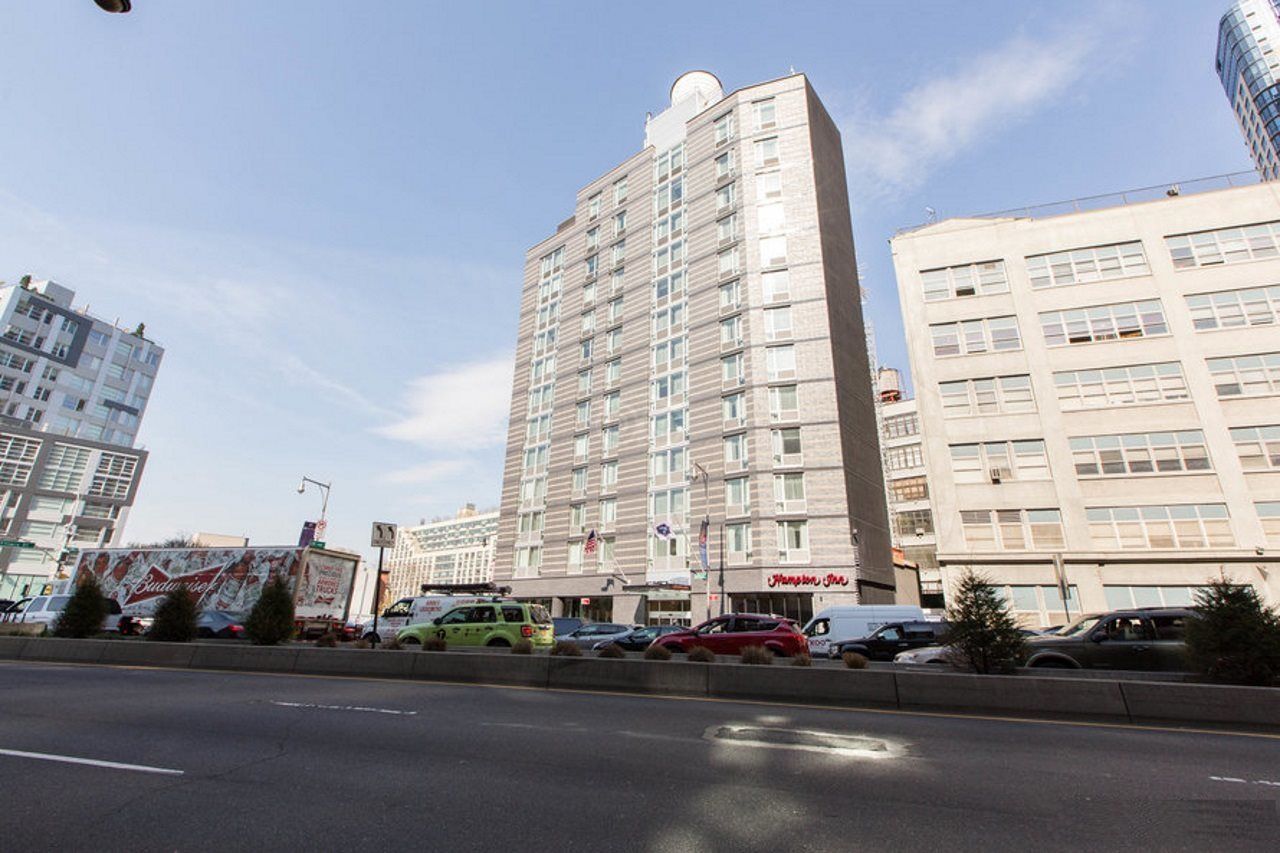 Hampton Inn Brooklyn Downtown Нью-Йорк Экстерьер фото
